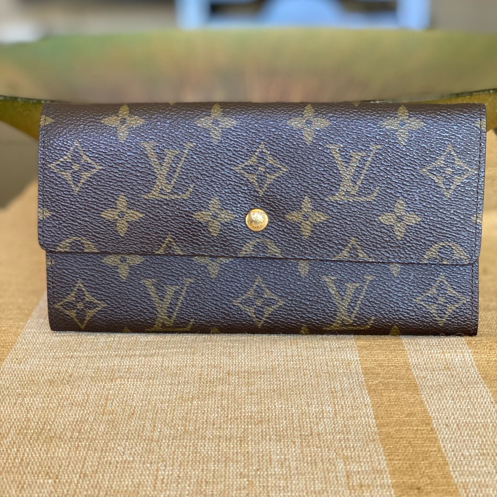 Louis Vuitton Sarah wallet